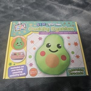 craft & carry Sew 🪡 Your Own Cuddly Avocado 🥑 Cushion